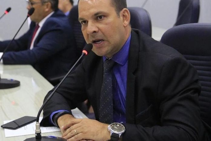 “Se a BRK não consegue prestar o serviço, que peça para sair”, diz Francisco Sales sobre a constante falta de água nos bairros