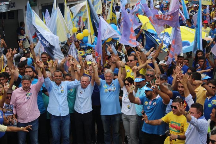 Tarcizo Freire arrasta multidão em grande caminhada neste sábado 06 em Arapiraca