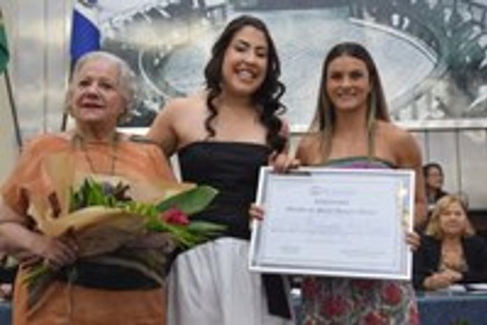 De forma póstuma, estilista Vera Arruda recebe a Comenda Tavares Bastos