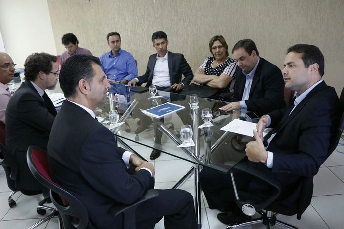 Governador eleito Renan Filho com executivos da Shift Energy (Foto: Divulgação)
