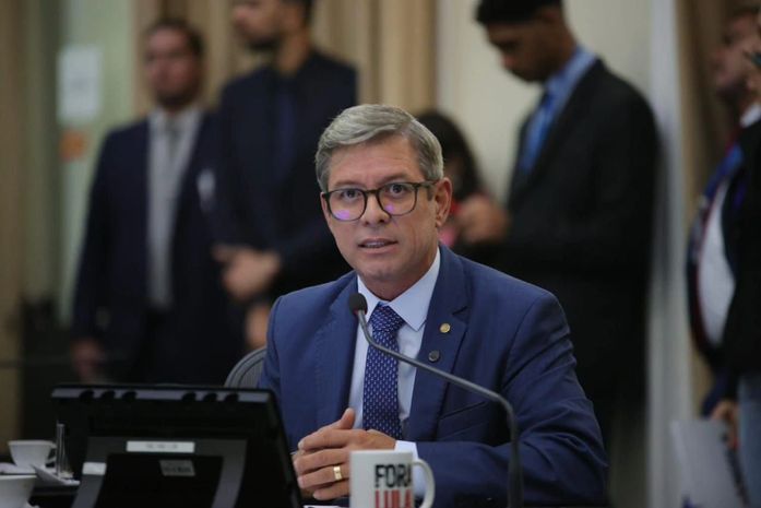 Cabo Bebeto leva à ALE discussão sobre segurança na criação de cães de grande porte
