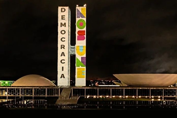 No Dia Nacional da Democracia, 25 de outubro, não podemos fazer de conta que está tudo bem…