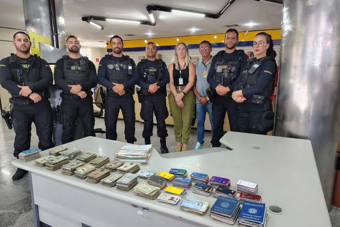 Polícia Civil entrega mais de 800 documentos perdidos aos Correios para serviço de Achados e Perdidos