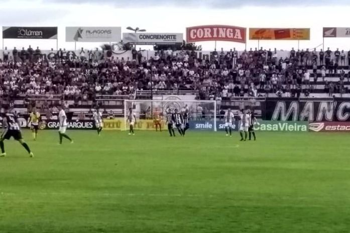De virada, ASA vence CEO por 2x1 no estádio Coaracy