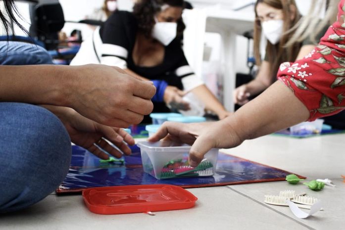 Professores da rede municipal participam de formação para atendimento de estudantes autistas