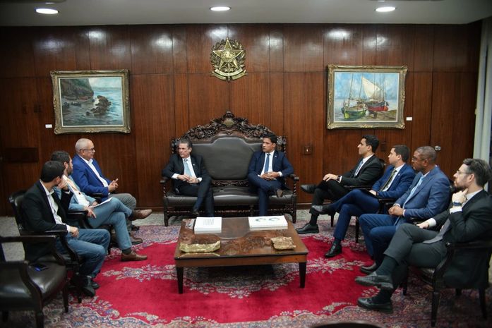 JHC pede apoio de ministério por pescadores e marisqueiras afetados pelo colapso na Mina 18, em Maceió