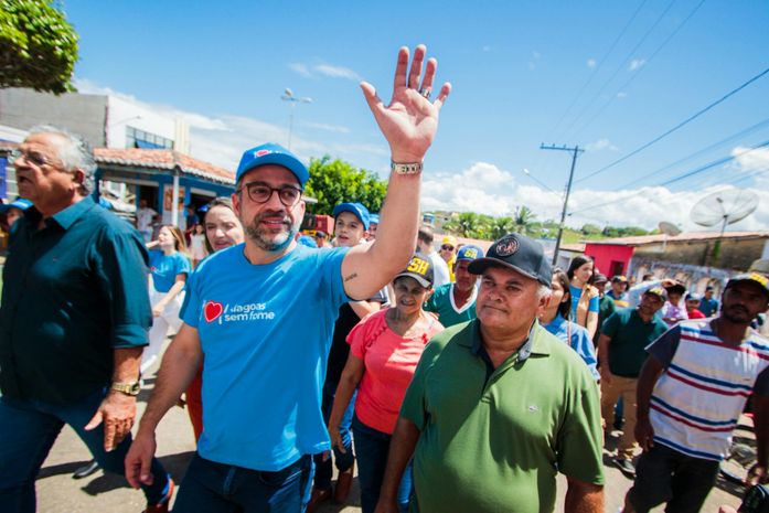 Governo de Alagoas leva diversos serviços de combate à fome a Olho D'água Grande