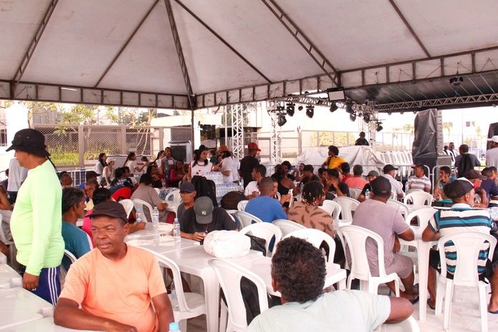 Mutirão oferece serviços de cidadania a pessoas em situação de rua com apoio do TJAL