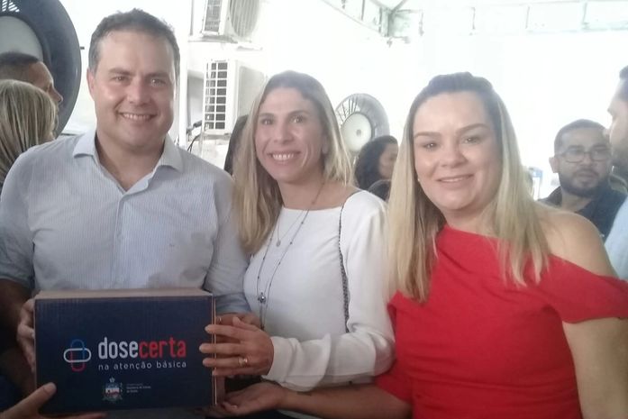 Governador Renan, prefeita Marina e a secretária Daniela Pessoa durante o lançamento do programa Dose Certa