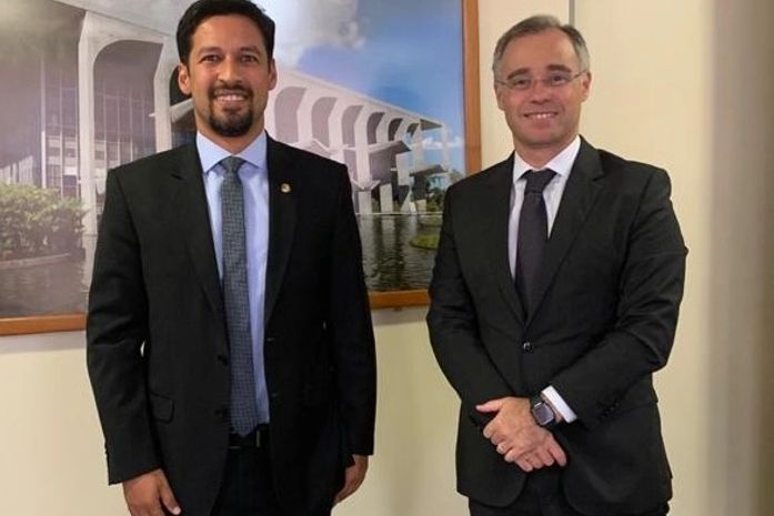 Com ministro da Justiça, Rodrigo Cunha fala de delegacia de combate à corrupção em AL e equipamento da Guarda Municipal de Maceió