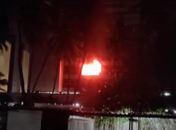 Incêndio destrói apartamento em prédio na Cruz das Almas; gestante é socorrida após inalar fumaça