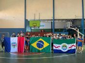 Estudantes de escolas municipais participam da etapa basquete do Vivenciando o Esporte
