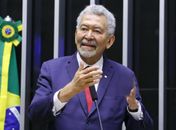 Paulão condena aplausos de políticos brasileiros à ‘afronta’ de Donald Trump contra o Brasil
