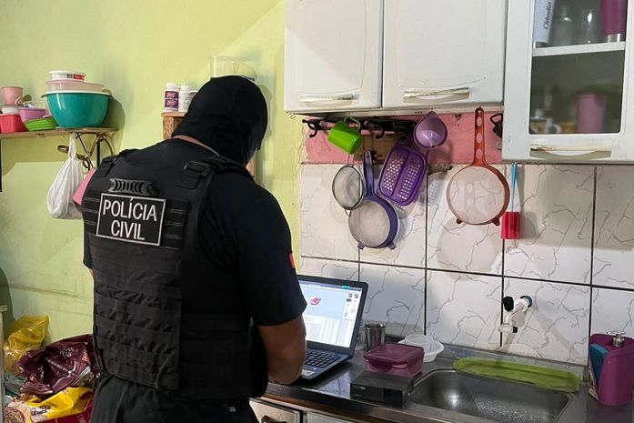 Mais de 600 arquivos de pornografia infantil são apreendidos com suspeito durante operação em AL