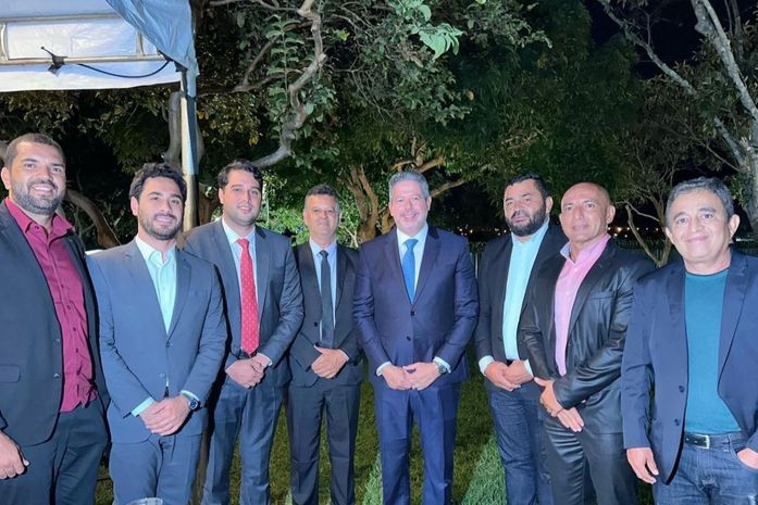 Prefeito e vereadores de Santana do Mundaú participaram da Marcha em defesa dos municípios em Brasília