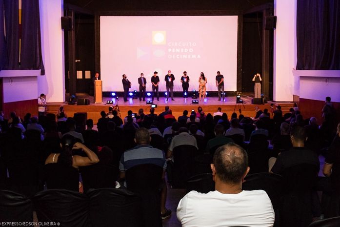 Abertura do 10º Circuito Penedo de Cinema aconteceu no Cine São Francisco, com exibição do filme AcquaMovie