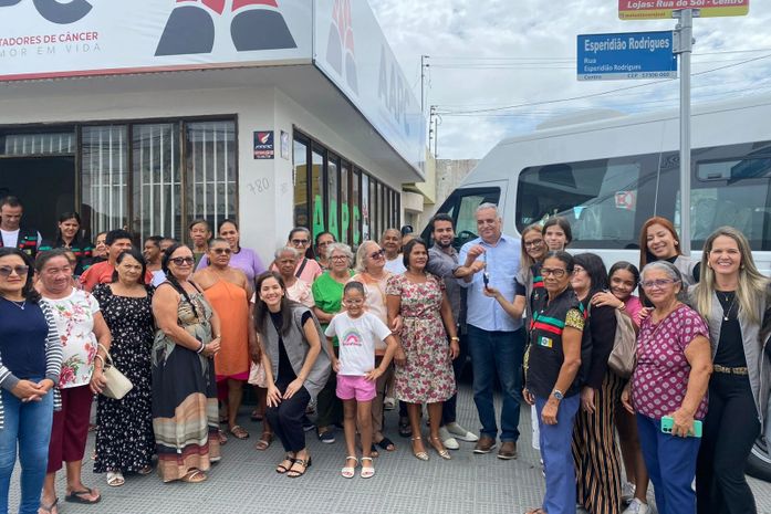 Com emenda de Alfredo Gaspar, Associação de Arapiraca conquista van e reforça apoio a pacientes com câncer