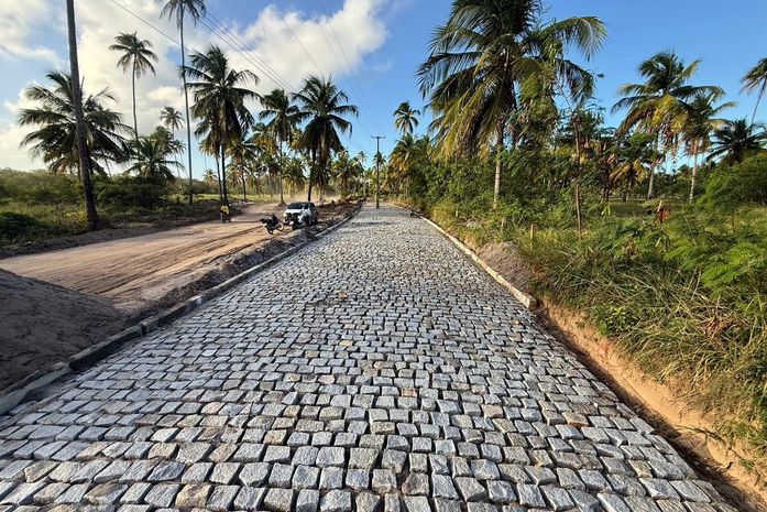 Porto de Pedras: Obras de pavimentação na Boca do Rio avançam em ritmo acelerado