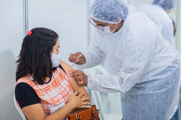 Arapiraca inicia vacinação de pessoas com 30 anos nesta sexta (30)