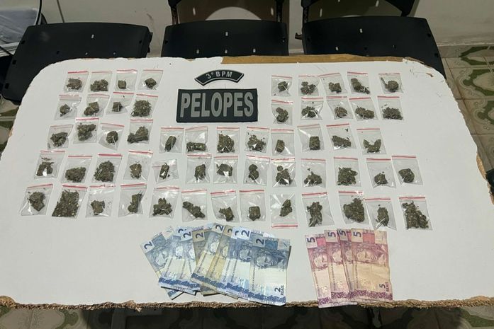 Ações da Polícia Militar resultam em 3 prisões e na apreensão de arma e drogas em Arapiraca