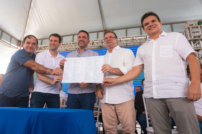 Luciano Barbosa e Paulo Dantas inauguram nova Casa de Custódia e 10 km de vias pavimentadas em Arapiraca