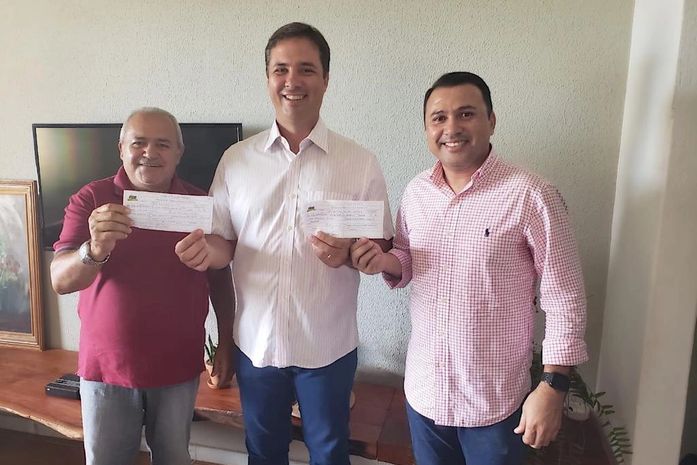 Zé Gouveia, Adelminho Calheiros e Wellington Gouveia, num momento de filiação no MDB presidido em Alagoas pelo senador Renan Calheiros