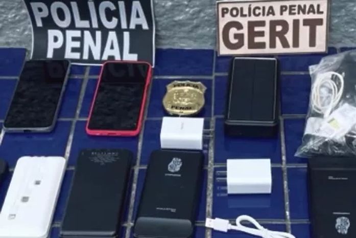 Parte dos objetos apreendidos