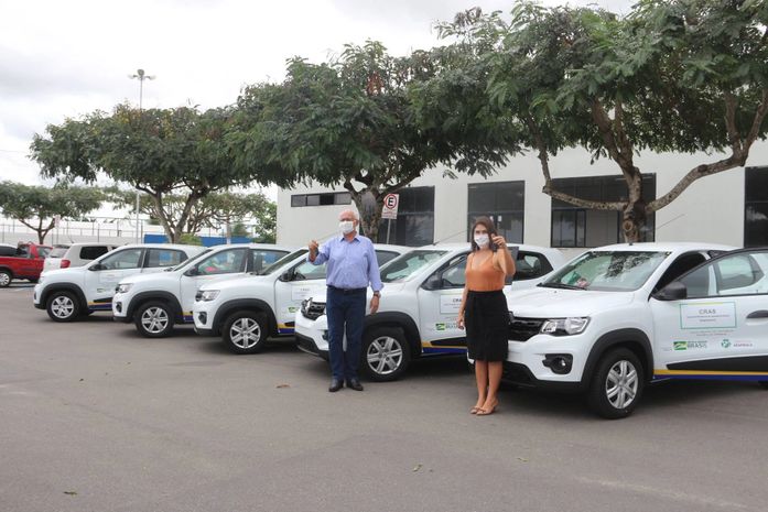 Arapiraca recebe veículos para a rede de assistência social do município