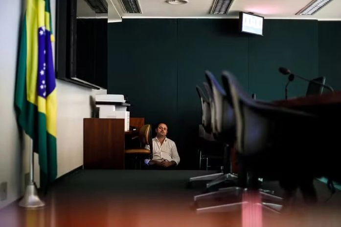 Uma greve de fome era o que faltava