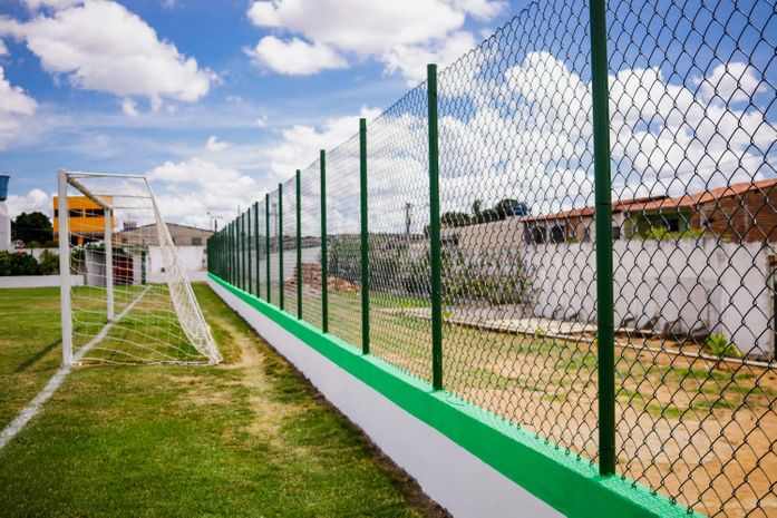 Palmeira: Prefeitura conclui implantação do alambrado no Estádio Juca Sampaio

