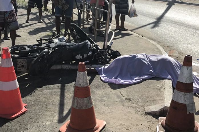 Acidente aconteceu no Trevo do Francês