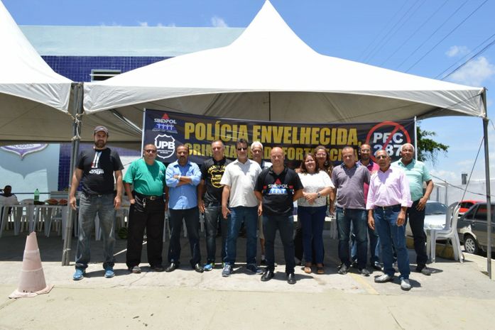 Policiais civis e federais pressionam deputados contra a reforma da Previdência