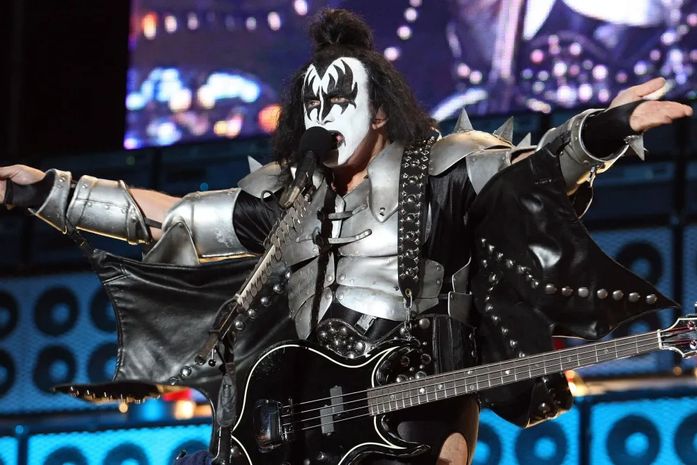 A VIDA NÃO TEM REPLAY - A saga de um Roqueiro Mofado até o último show do Kiss