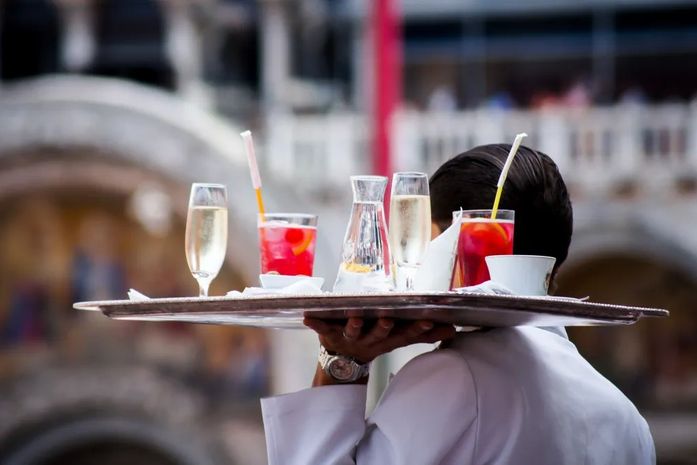 40% das principais profissões têm escassez de mão de obra, segundo CNC; saiba quais são