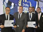 Fernando Malta recebe o Troféu Presidente Destaque em Brasília