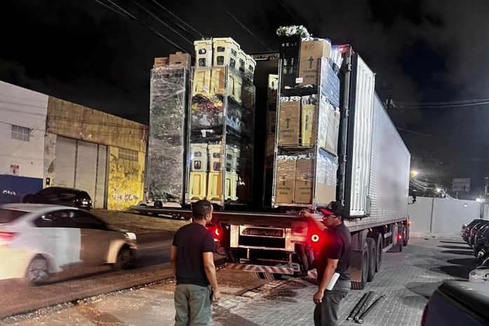 Sefaz apreende R$ 104 mil em flores sem documentação fiscal