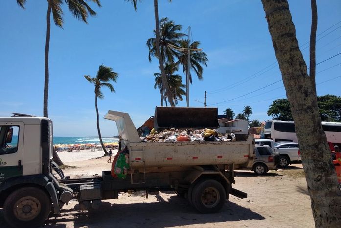 Mutirão: Prefeitura recolhe dez toneladas de lixo da Praia do Francês