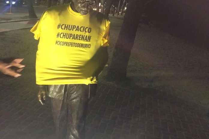 "Chupa Ciço" toma conta de espaços públicos em Maceió. O que Rui pensa disso?