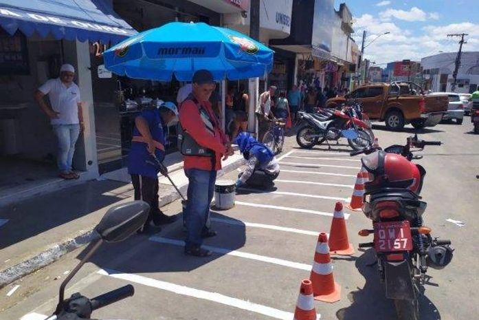 SMTT Arapiraca revitaliza 130 pontos de taxistas e mototaxistas no centro da cidade