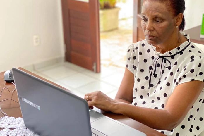 Vereadora Fátima Santiago solicita ações de desinfecção; instalação de lavatórios e a distribuição de EPIs para os trabalhadores das feiras livres e mercados públicos