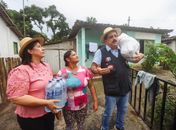 Prefeito Gilberto Gonçalves intensifica ações de auxílio às famílias atingidas pelas fortes chuvas em Rio Largo