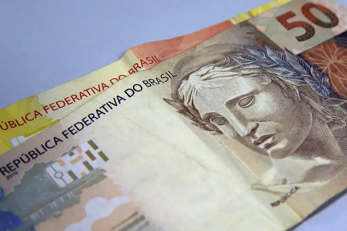 Dinheiro na conta? Caixa libera abono salarial para nascidos em setembro e outubro