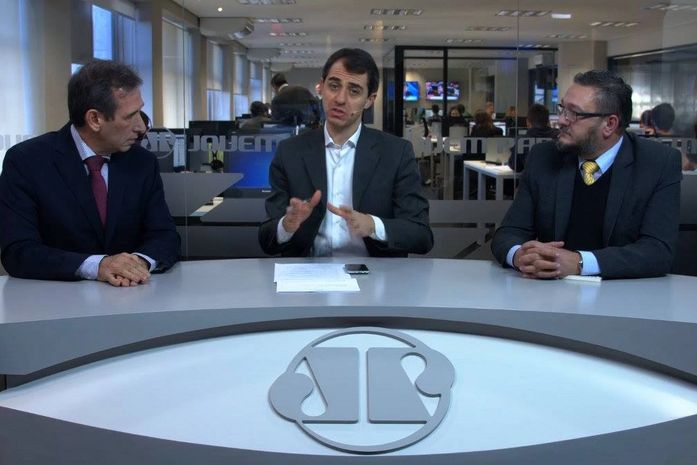 Fascista! Nazista! Vá estudar!