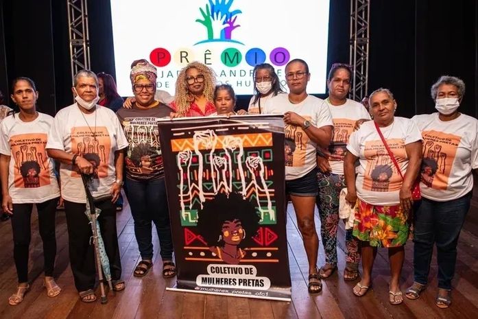 Vania Gatto é mulher preta alagoana, que desafia o improvável, reinventando jeitos e maneiras, para seguir adiante