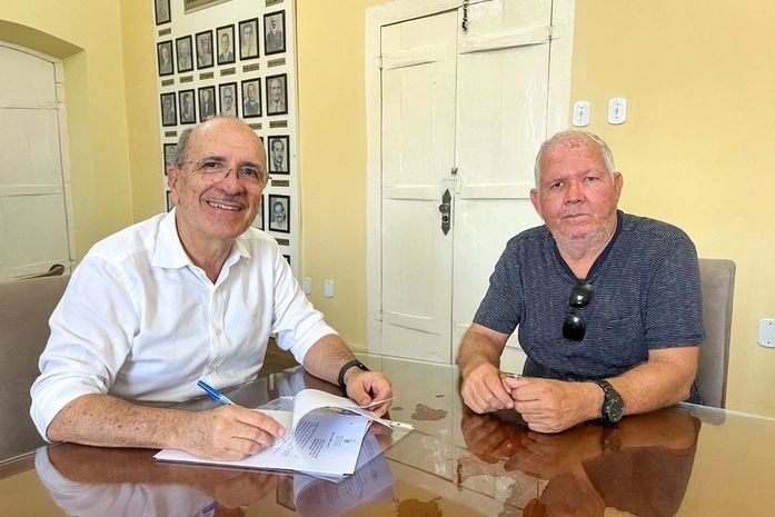 Prefeito Ronaldo Lopes apoia instituições culturais de Penedo por meio de convênio de cooperação mútua