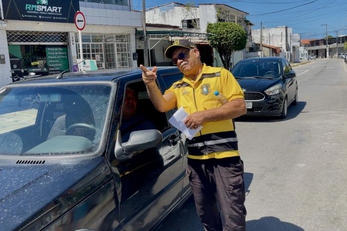 Trecho de rua no Poço terá sentido único a partir de sábado