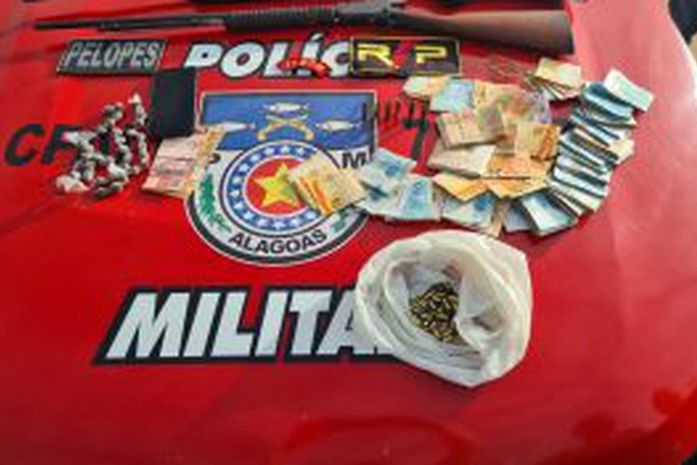 Operação prende acusados de roubo de animais e tráfico de drogas no sertão