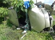 Colisão entre carros de passeio deixa policial militar e outra vítima feridos na BR 101
