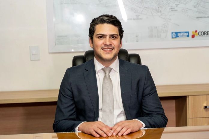 Rateio de mais de R$ 12 milhões do Fundeb é pago aos profissionais da educação de Santana; são 3,5 folhas para cada servidor