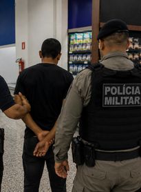 

Homem é preso tentando furtar cortes de carne nobre em supermercado na Ponta Verde
